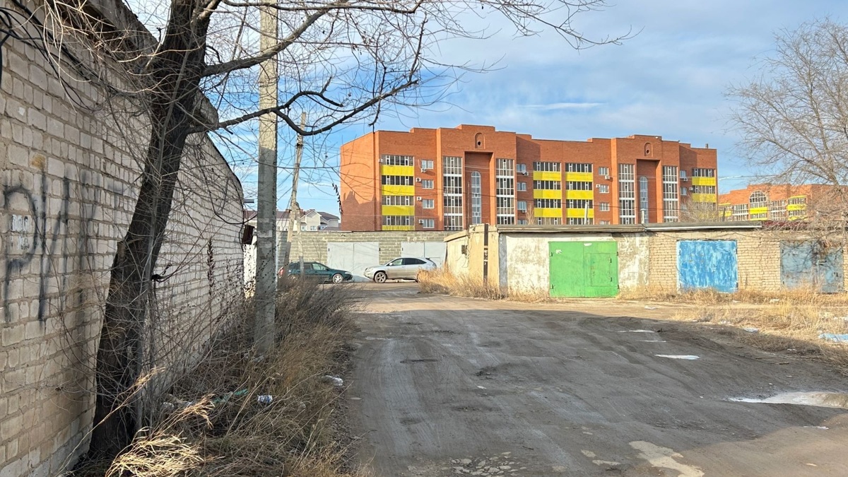 Между акиматом и собственниками гаражей в Актобе возникли разногласия