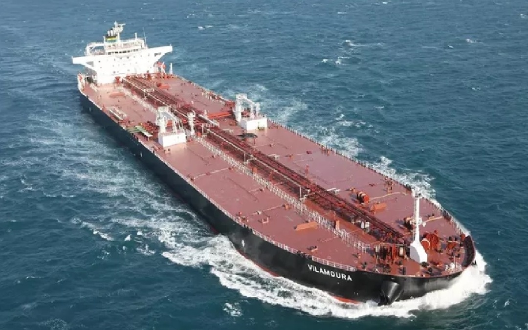 Танкер загорелся у берегов Турции: передан сигнал о взрыве и пожаре на борту