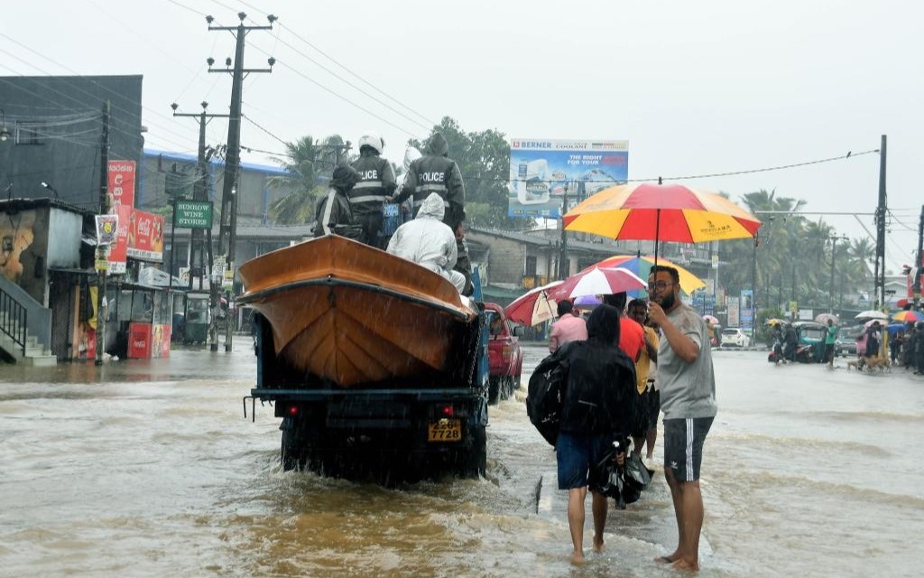 Чрезвычайное положение ввели на Шри-Ланке из-за погодных катастроф