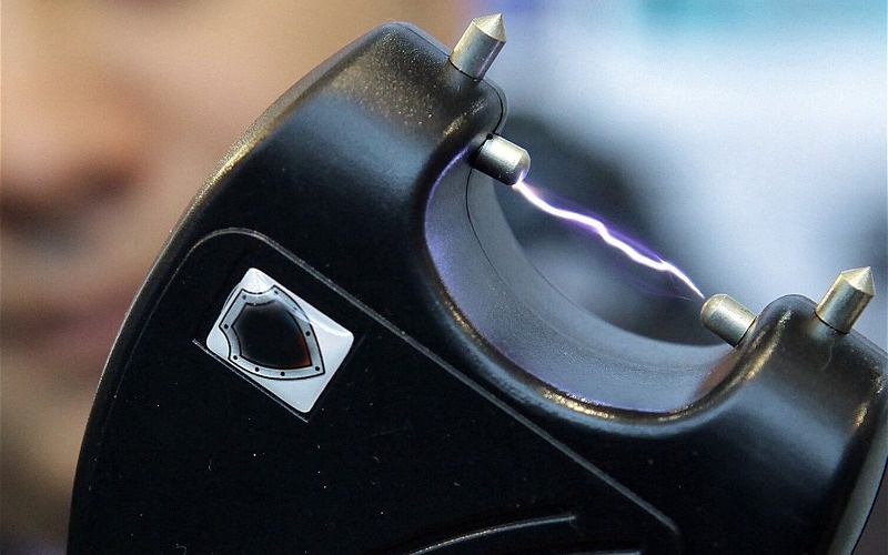 Грузия запретит ношение электрошокеров и газовых аэрозольных средств