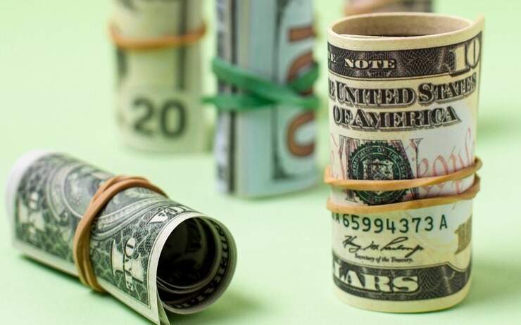 Доллар немного подорожал на торгах