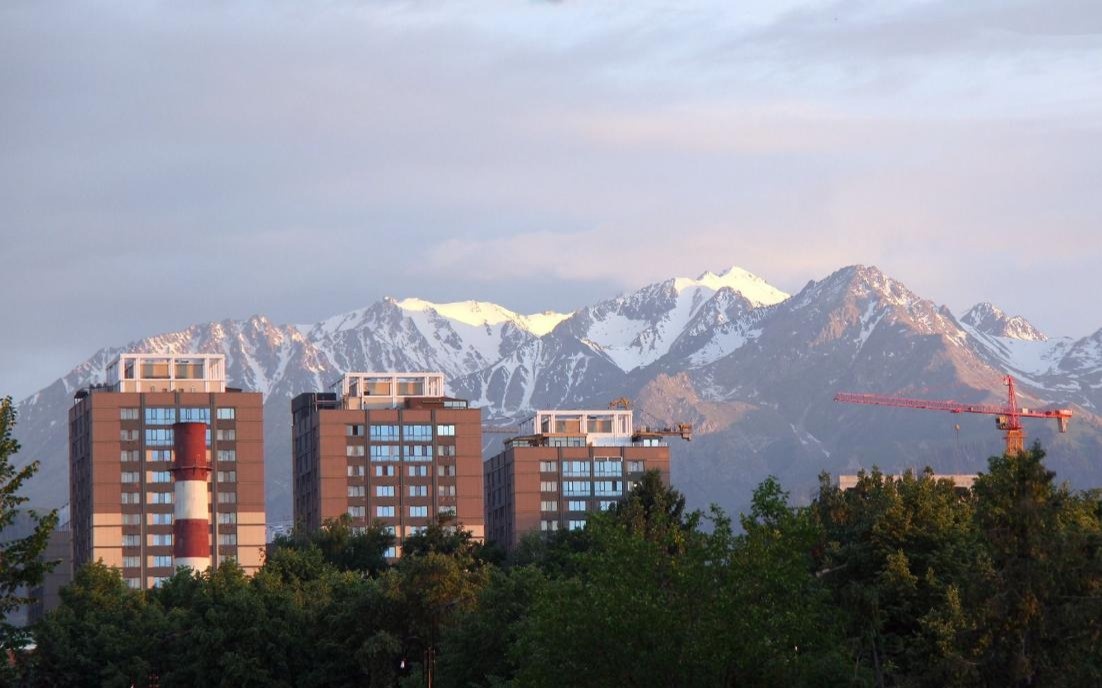 Алматинцев предупредили о перекрытии улиц и изменении движения маршрутов