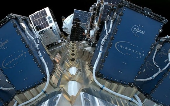 Первый в мире спутник с гибридным двигателем вывела на орбиту Турция