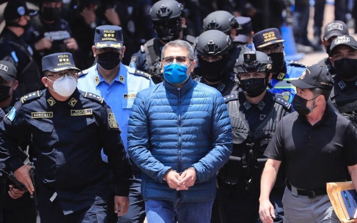 Трамп помиловал экс-президента Гондураса, осужденного за торговлю наркотиками