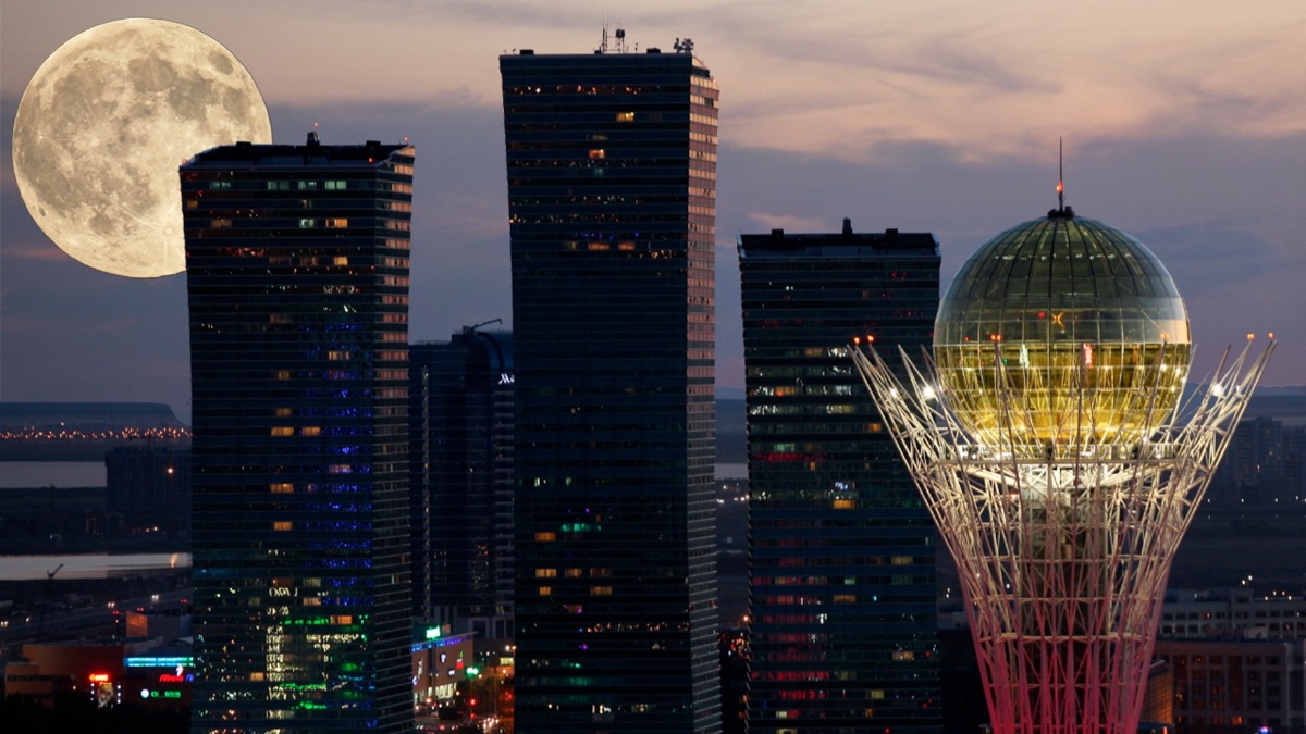 «Холодная супер Луна» максимально приблизится к Земле: как встретить ее