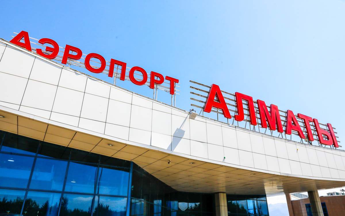 Въезд в аэропорт Алматы частично перекроют на неделю