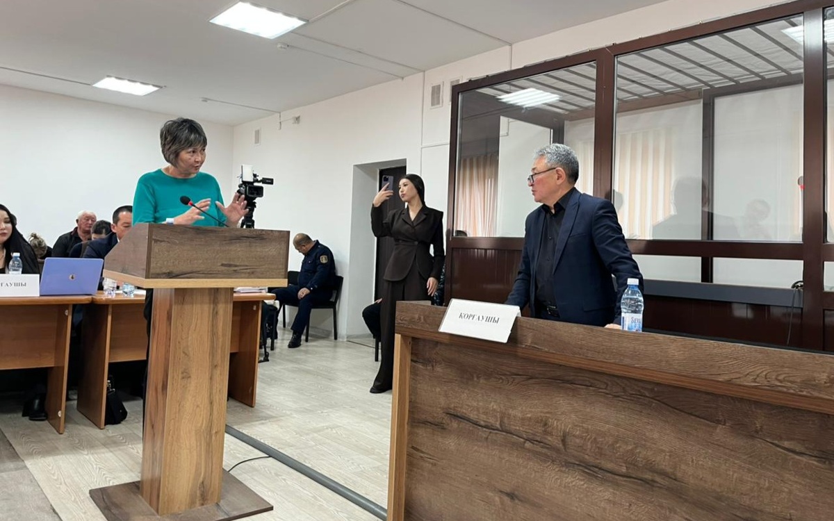 Суд по делу об убийстве Айзат Джумановой: допрошена мать погибшей