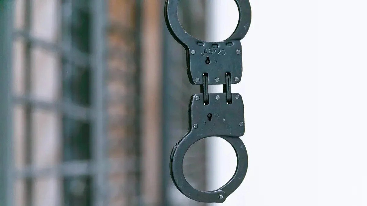 ДКНБ подтвердил задержание полицейского по подозрению во взятке в Жамбылской области