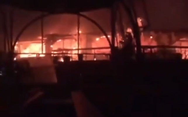 Пожар в ночном клубе на Гоа унес жизни не менее 25 человек