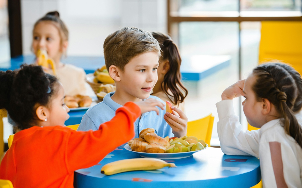 В ВКО утвердили школьное меню: спустя месяцы стороны пришли к единому решению