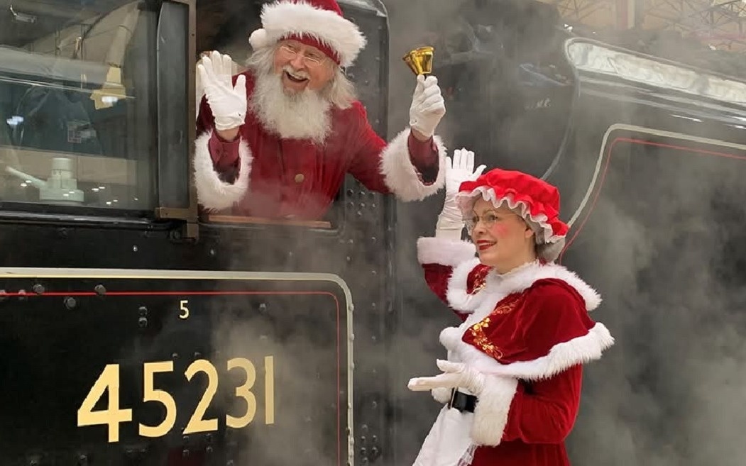 Рождественский экспресс на паровой тяге запускают в Лондоне