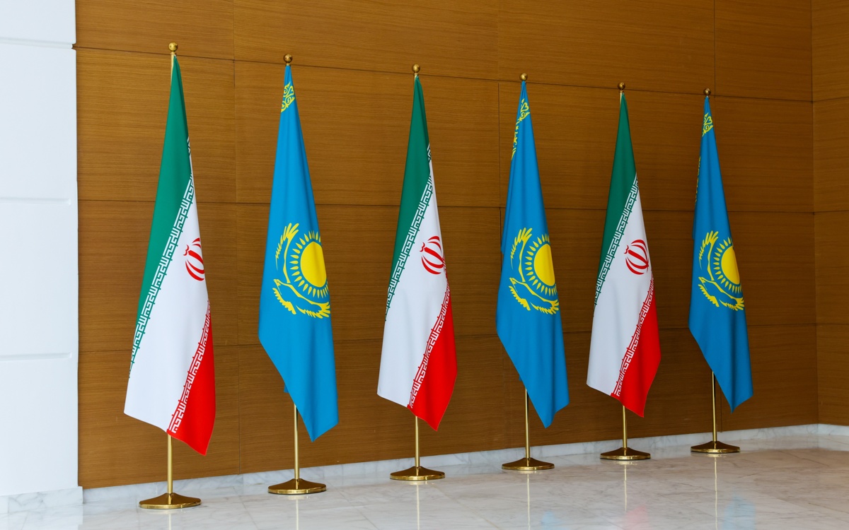 Иранская делегация привезла копии ценных рукописей, связанных с историей Казахстана