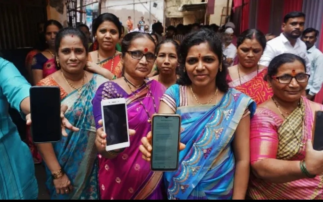 Зарплаты домохозяйкам: Индия запустила уникальный эксперимент