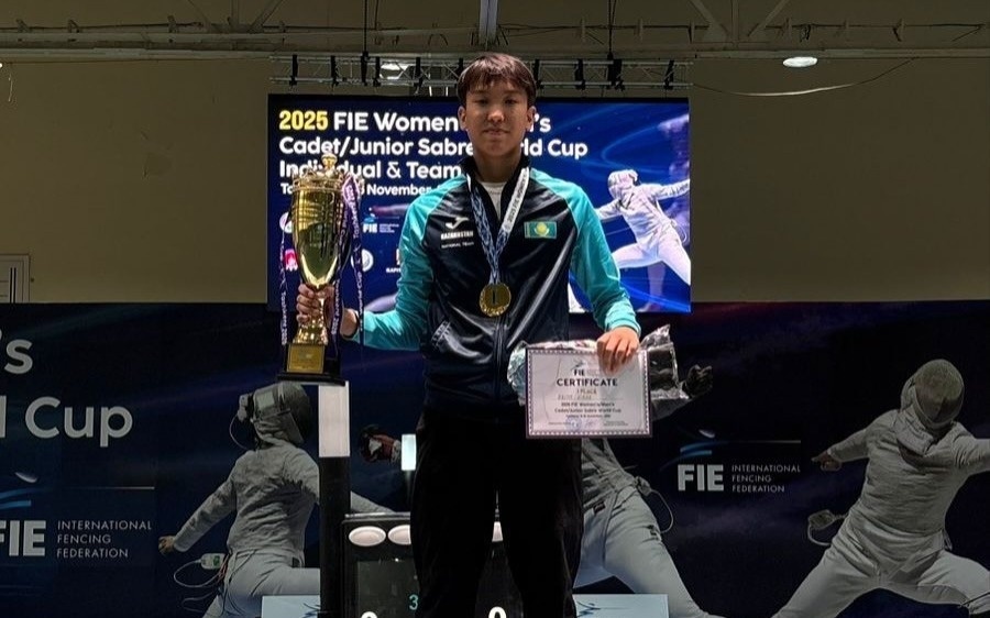 Айбар Кайым завоевал «золото» этапа Кубка мира по фехтованию в Германии