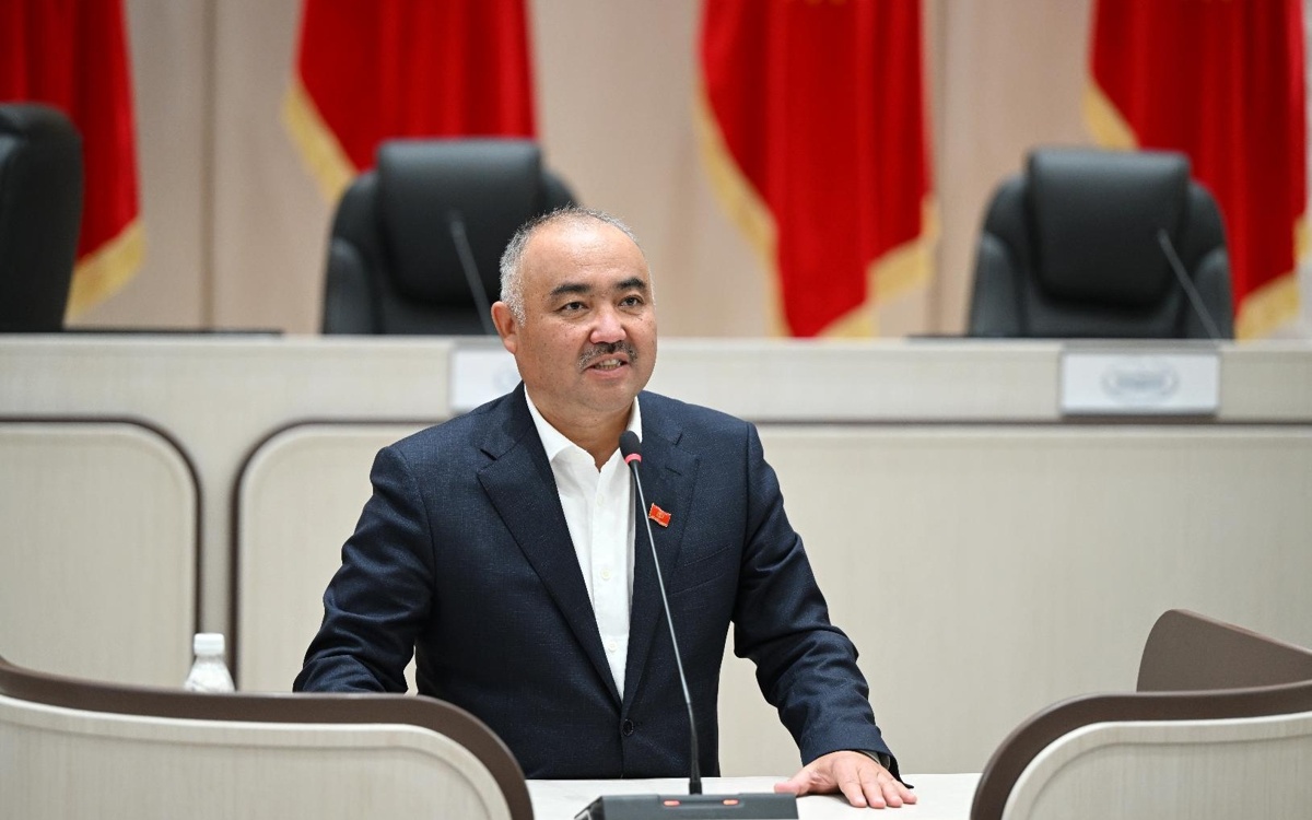 Кто стал спикером парламента Кыргызстана