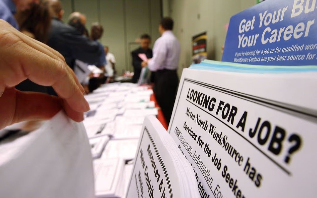 Германия сокращает рабочие места в большинстве отраслей