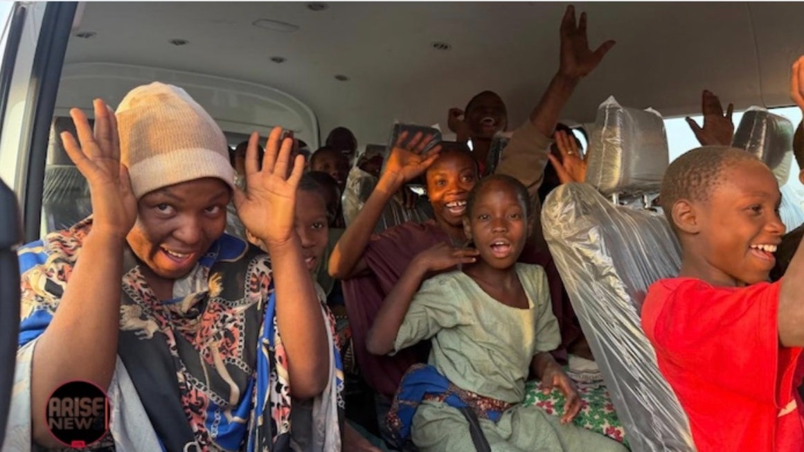 Еще 130 школьников освободили из рук боевиков в Нигерии