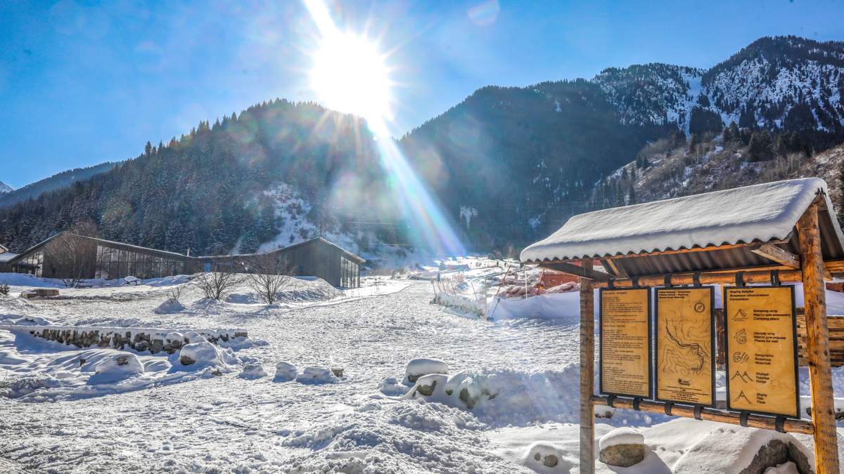 Более 600 человек спасли в горах Алматы в этом году