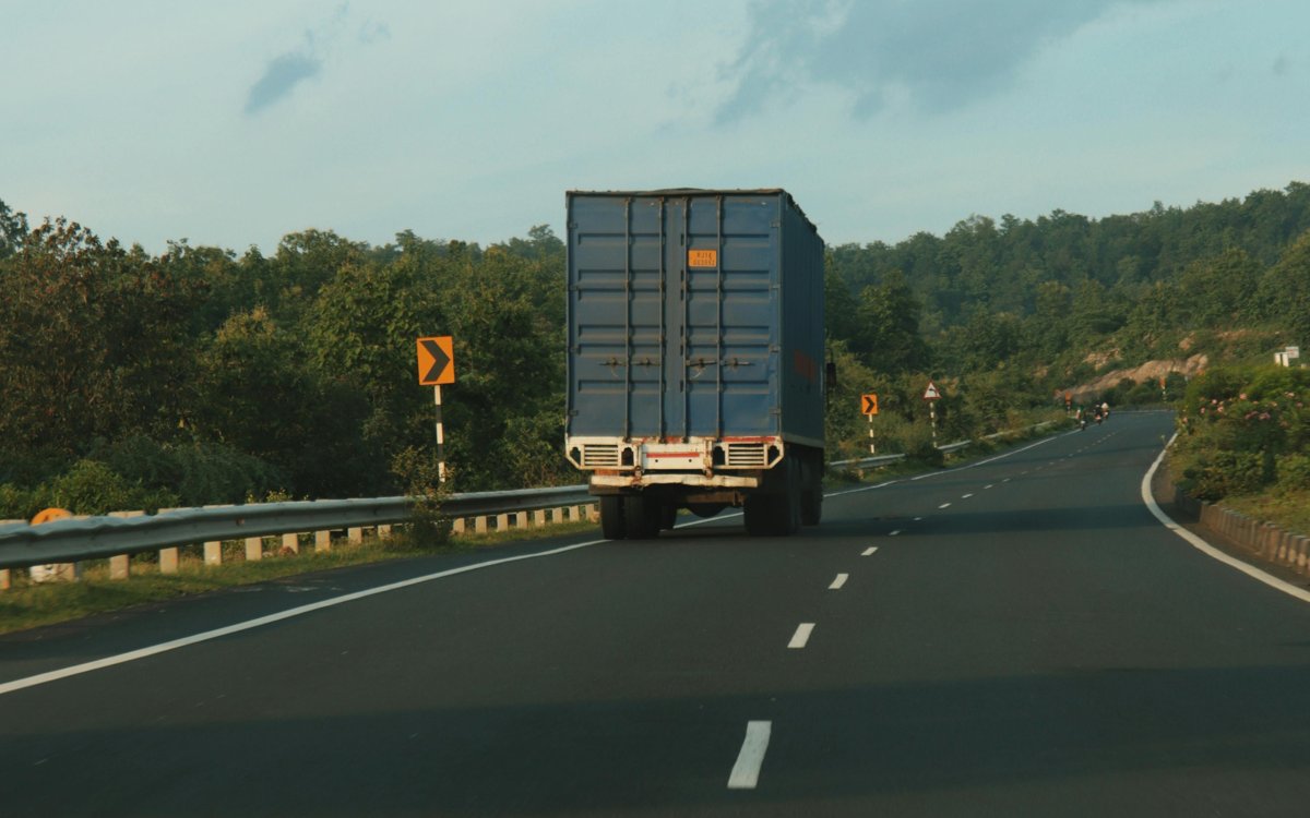Как оформляются накладные на грузы при экспорте и импорте