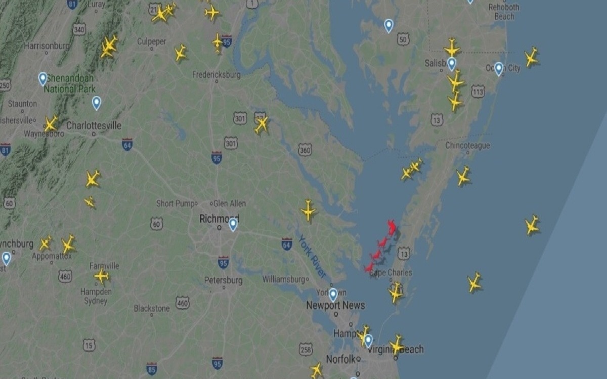 Сани Санта-Клауса начали полет вокруг Земли —  Flightradar