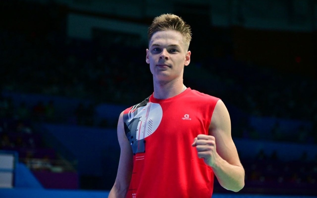 Казахстанец завоевал «золото» международного турнира в Бангладеше