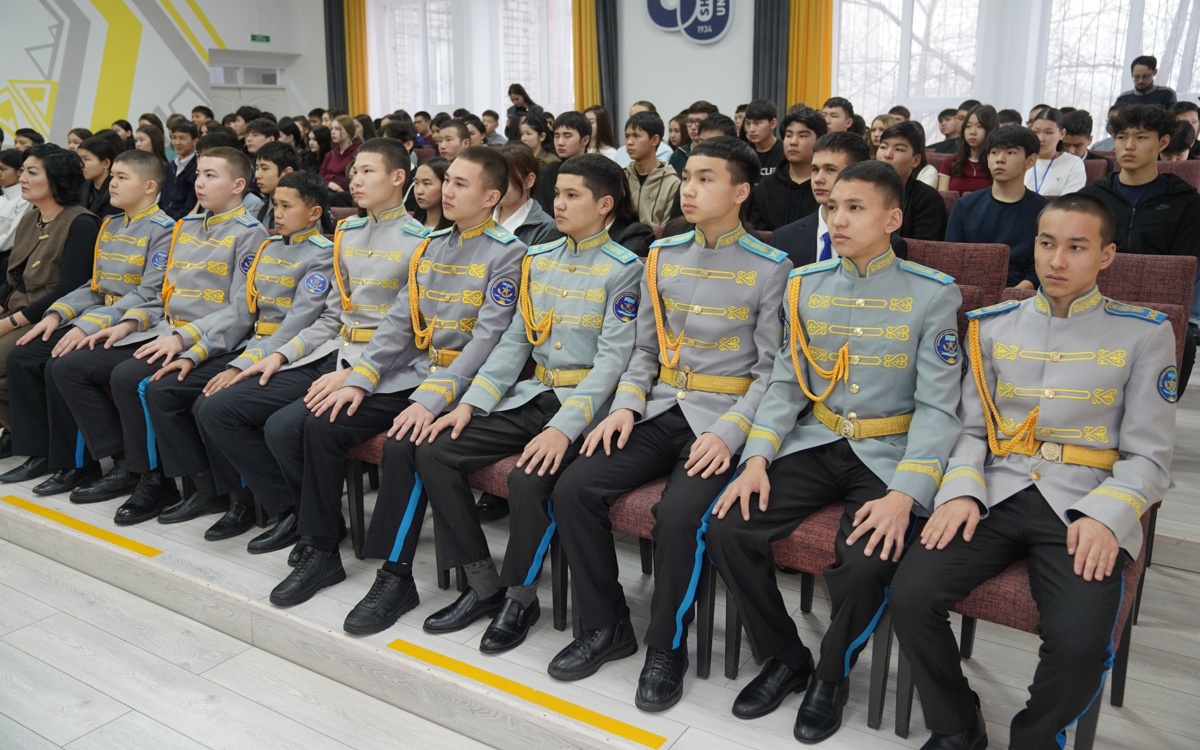 Соблюдение закона как личный выбор: открытый разговор со студентами состоялся в области Абай