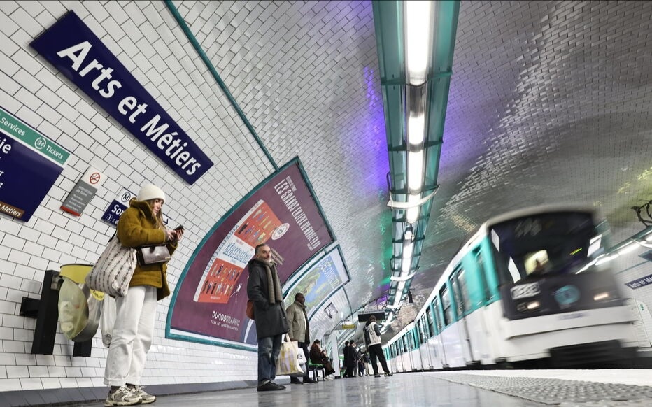 Нападение с ножом в метро Парижа: подозреваемый арестован