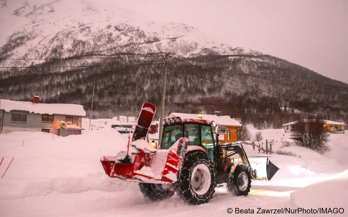 Шторм в Скандинавии привел к гибели людей и массовым отключениям электроэнергии