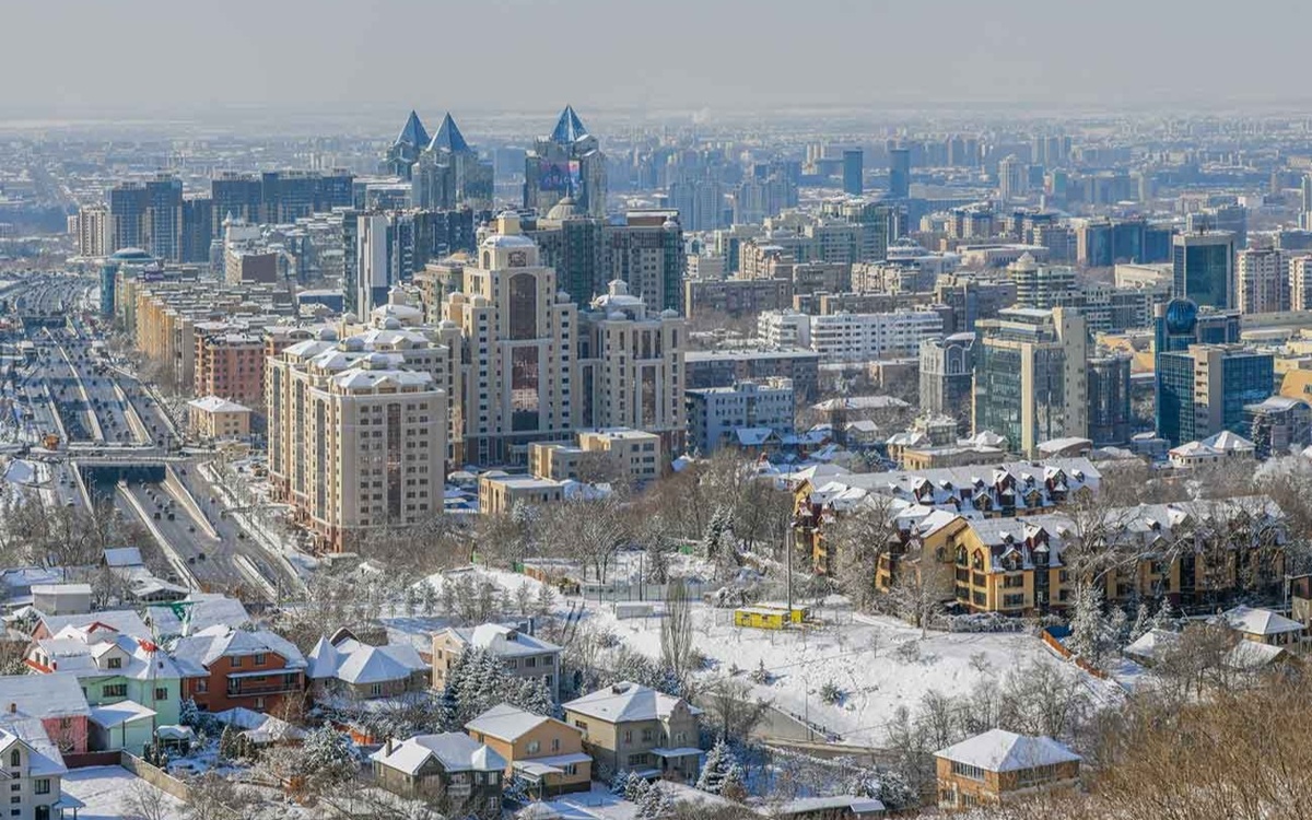 Городские службы Алматы перейдут на усиленный режим работы в новогодние выходные