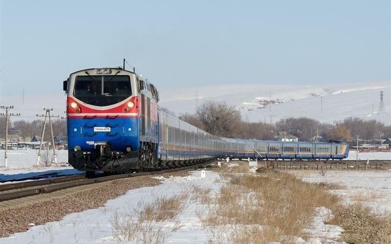 Рекордный рост перевозок: почему железные дороги Казахстана работают на пределе