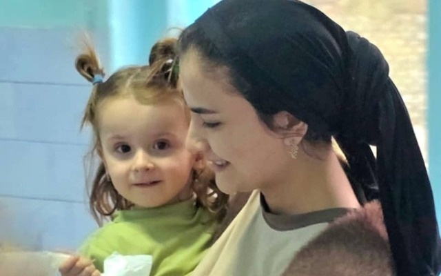 Новогодний праздник подарили казахстанцы пациентам детского онкоцентра в Таджикистане