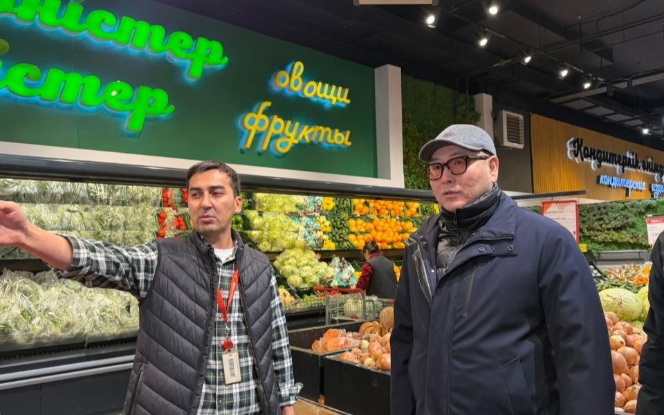 Арман Шаккалиев проверил цены в торговых сетях Астаны