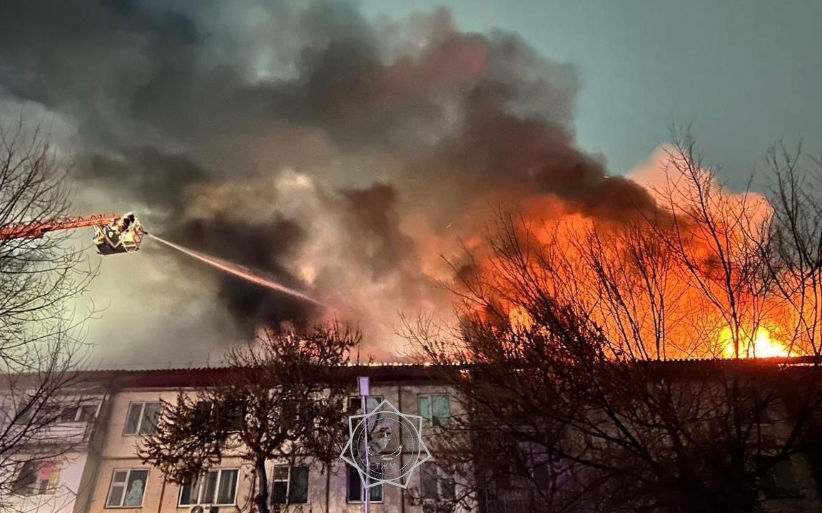 Два крупных пожара произошли в Таразе за ночь