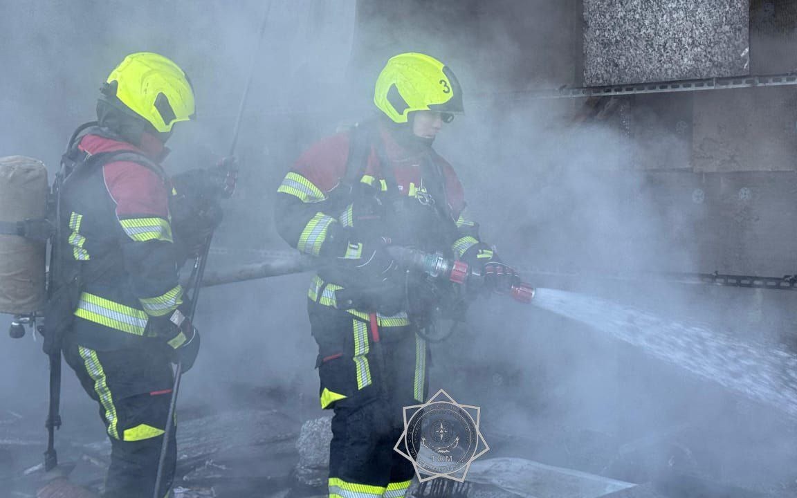 Пожар проишел в кофейне 12-этажного дома в Астане