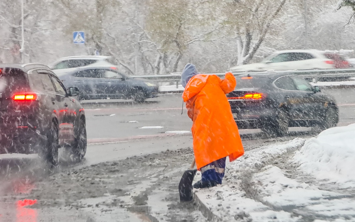 Средиземноморский циклон несет обильные осадки и метели в Казахстан