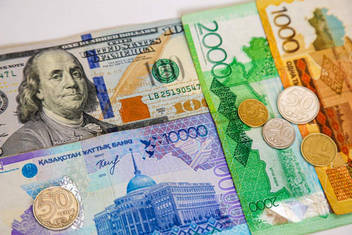 Курсы валют в обменниках Алматы и Астаны на 3 января