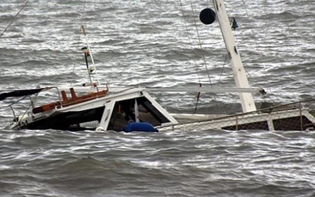 Судно опрокинулось в Нигерии, погибли 25 человек