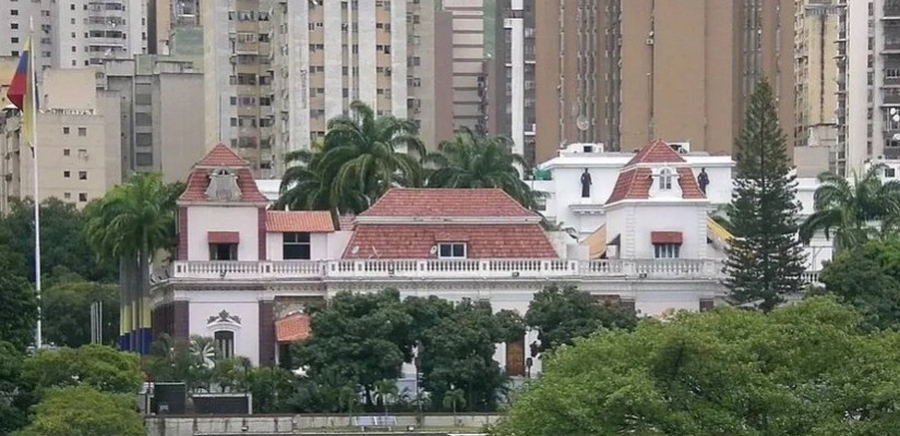 Стрельба произошла рядом с президентской резиденцией в Венесуэле