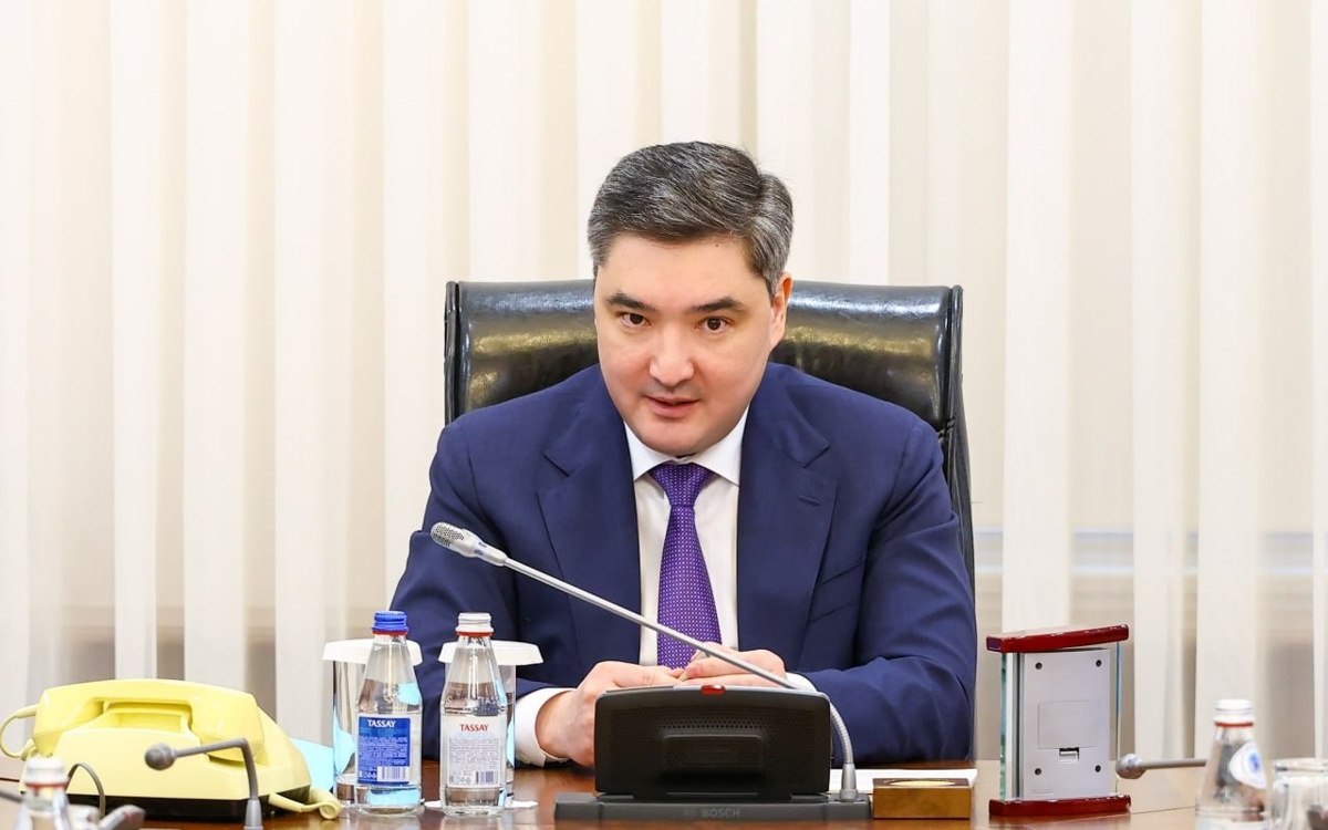 Госбюджет не должен использоваться на финансирование «элитных» школ — Премьер-министр