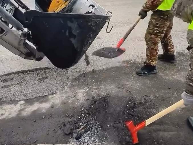 Акимов трех городов привлекли к ответственности за плохие дороги в Акмолинской области