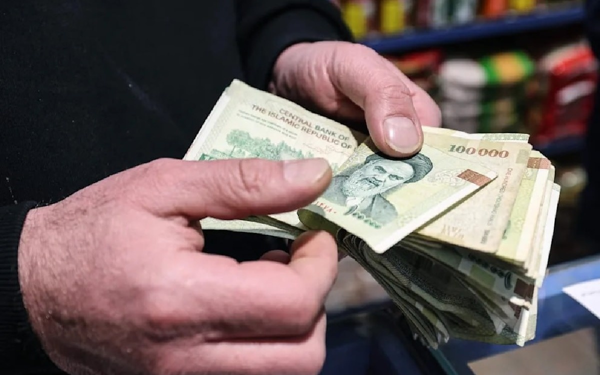 На фоне протестов власти Ирана пообещали гражданам выплаты по $7 в месяц