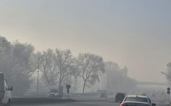 Повышенное загрязнение воздуха обещают синоптики в 7 городах Казахстана