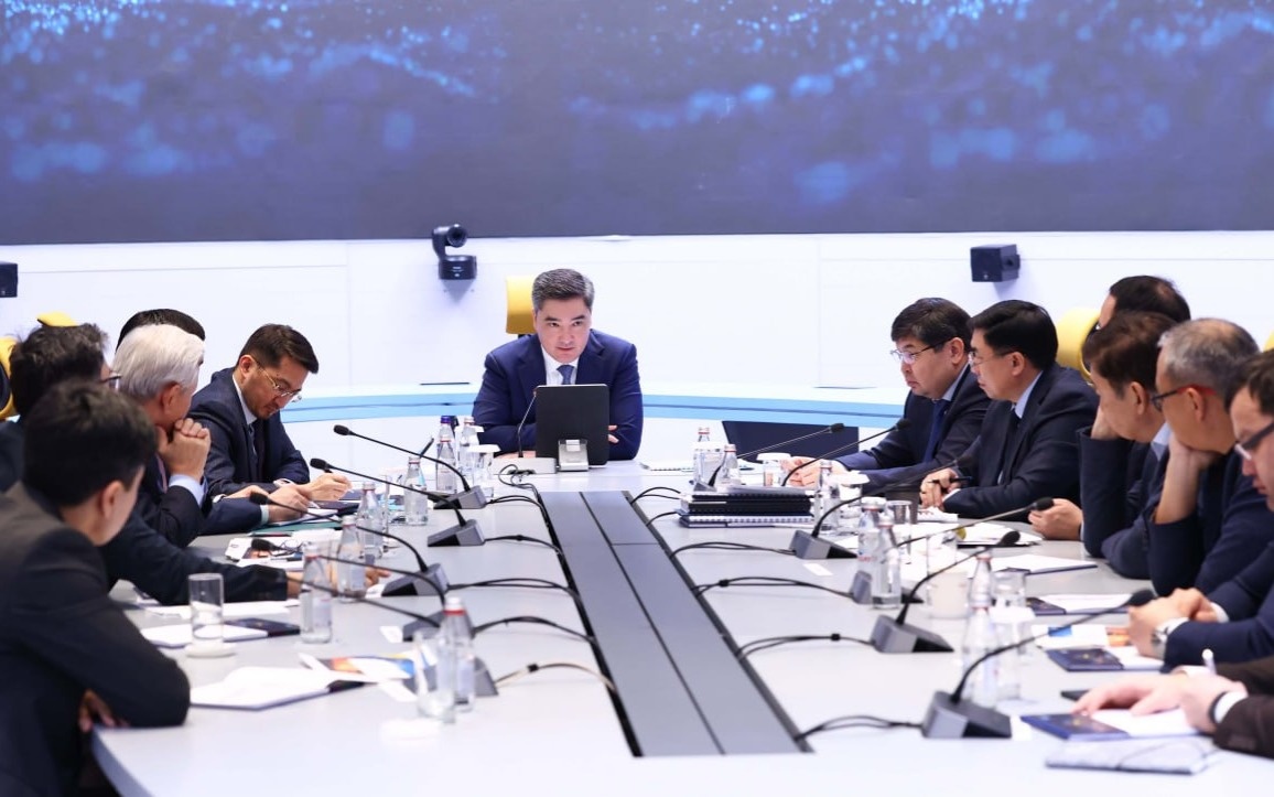 Экономика завтрашнего дня: Олжас Бектенов и эксперты обсудили сценарии развития