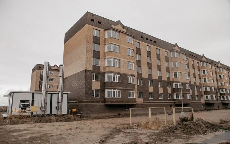Строительство 24 домов, начатых семь лет назад, до сих пор не завершено в Атырау