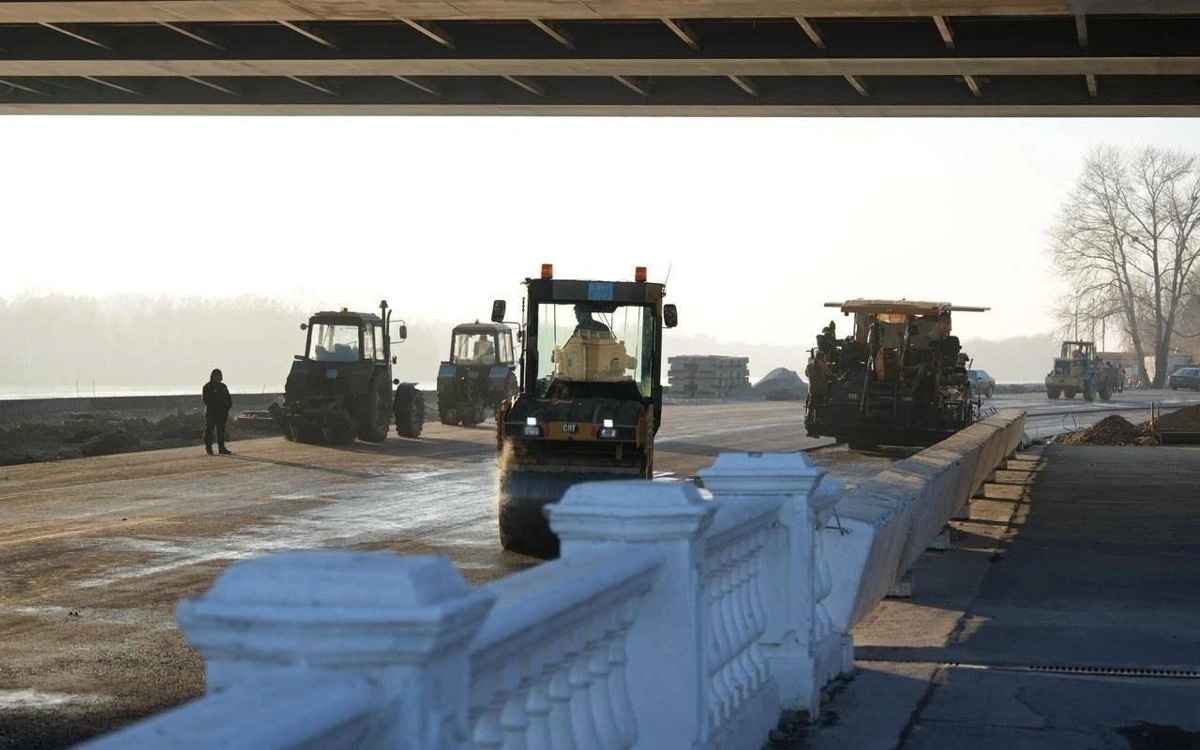 Иртышский мост в Усть-Каменогорске обследуют перед капитальным ремонтом