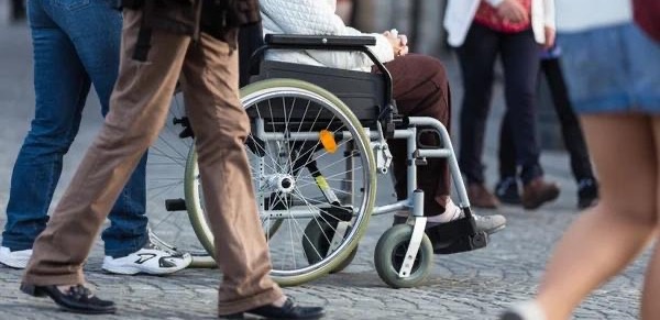 С зарплаты лиц с инвалидностью необоснованно удерживали налог в Акмолинской области