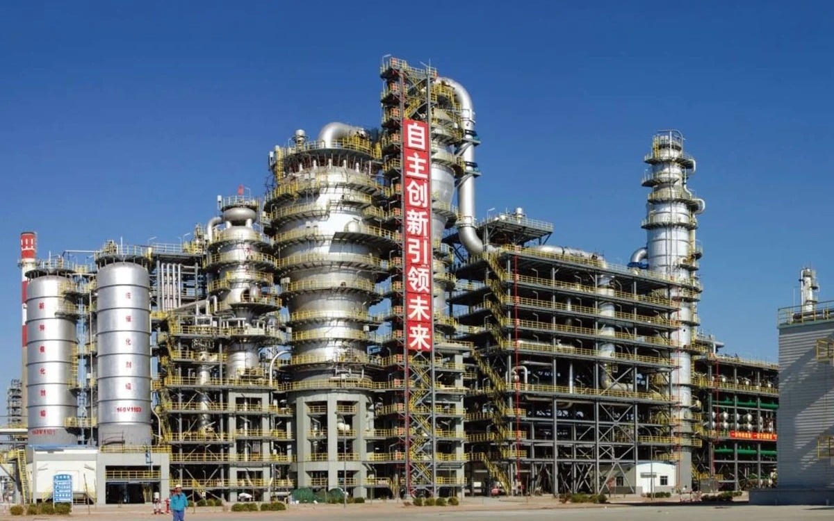 Китай одобрил десятки проектов по производству пластмасс из угля