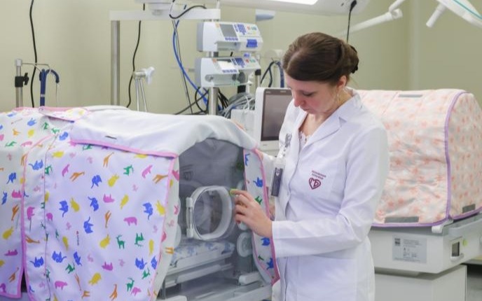 Гибель 9 младенцев: в новокузнецком роддоме провели первые задержания