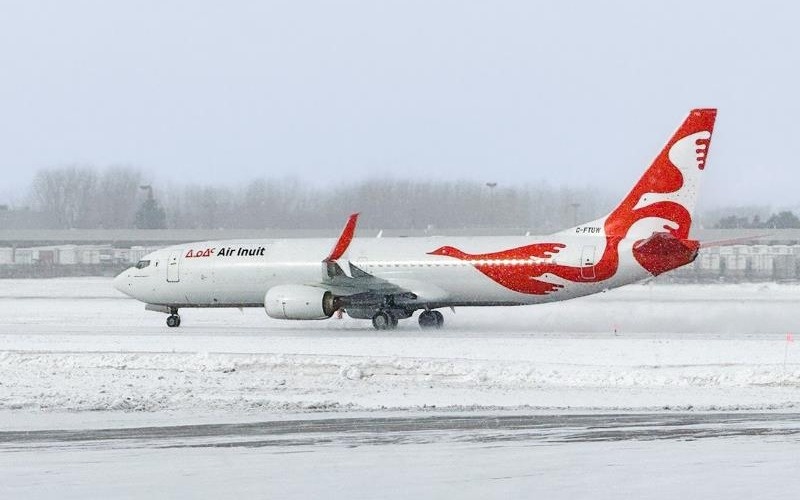 В Канаде запустили первый в мире Boeing 737-800NG в пассажирско-грузовой конфигурации