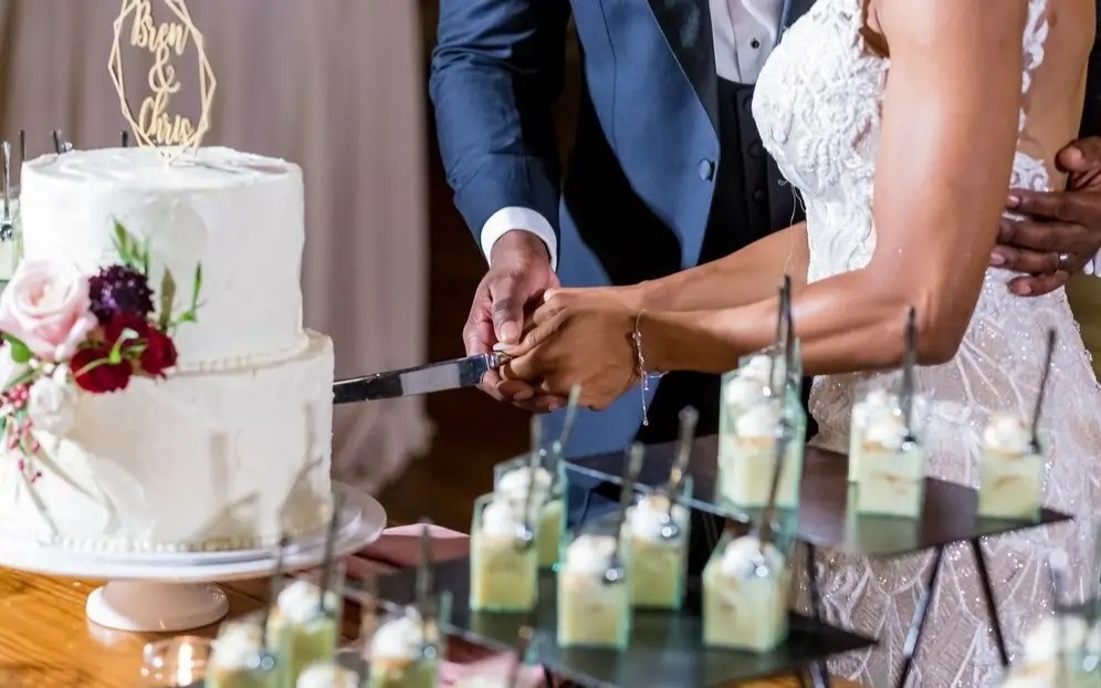 До 200 гостей и без кредитов: проведение торжеств намерены упорядочить в Кыргызстане